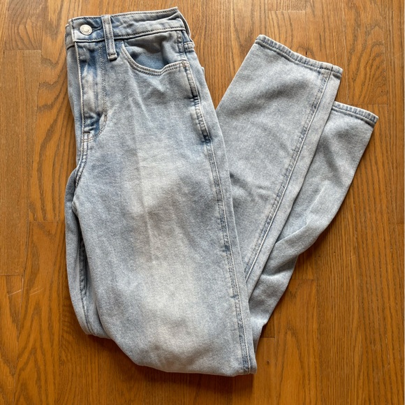 light wash hollister jeans - Picture 1 of 4